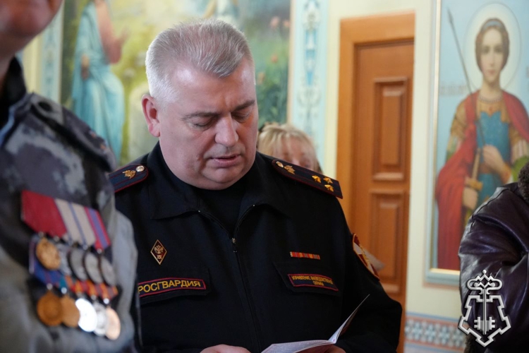 В Архангельске сотрудники Росгвардии приняли участие в молебне в храме иконы Божией Матери