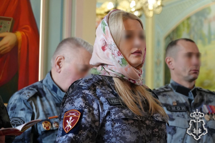 В Архангельске сотрудники Росгвардии приняли участие в молебне в храме иконы Божией Матери