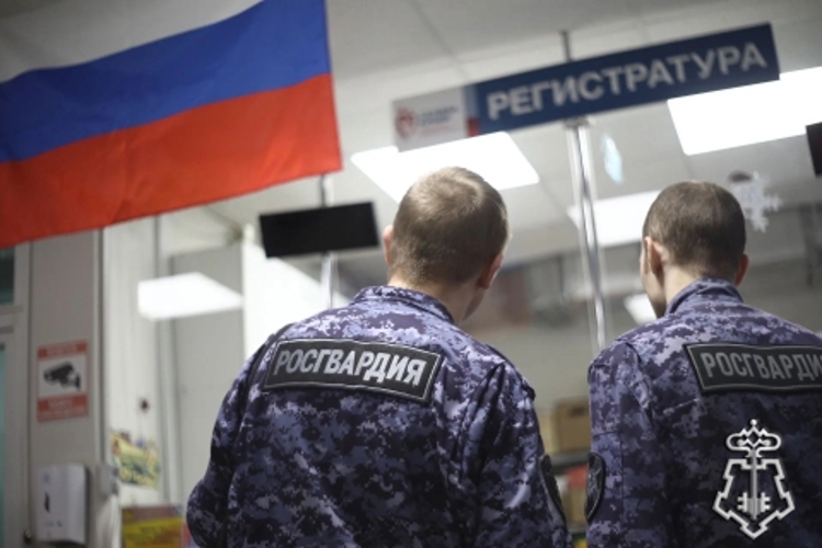 Росгвардейцы Архангельской области приняли участие в донорской акции, приуроченной к празднованию 10-летия ведомства