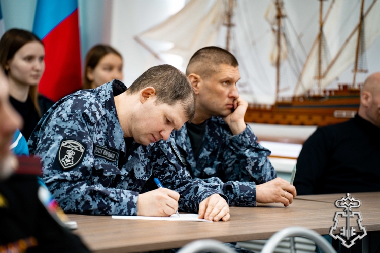 Инструкторы Росгвардии приняли участие в учебном сборе в Архангельске