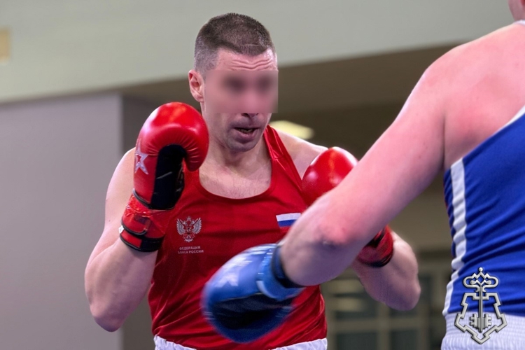 Сотрудник Росгвардии из города Вельска одержал победу на окружном чемпионате ведомства по боксу