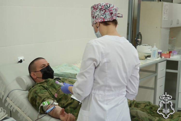 В Архангельске сотрудники и военнослужащие Росгвардии приняли участие во всероссийской донорской акции