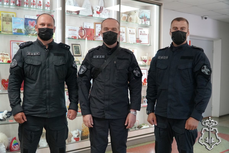 В Архангельске сотрудники и военнослужащие Росгвардии приняли участие во всероссийской донорской акции