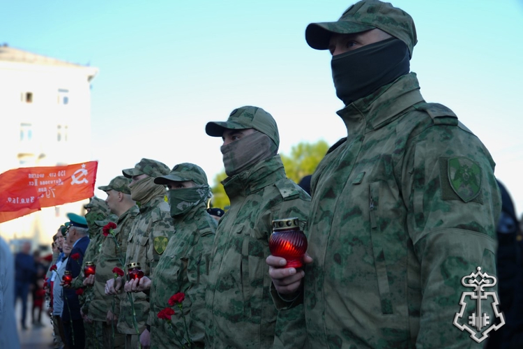 Представители Росгвардии присоединились к мероприятиям Дня памяти и скорби в Архангельске