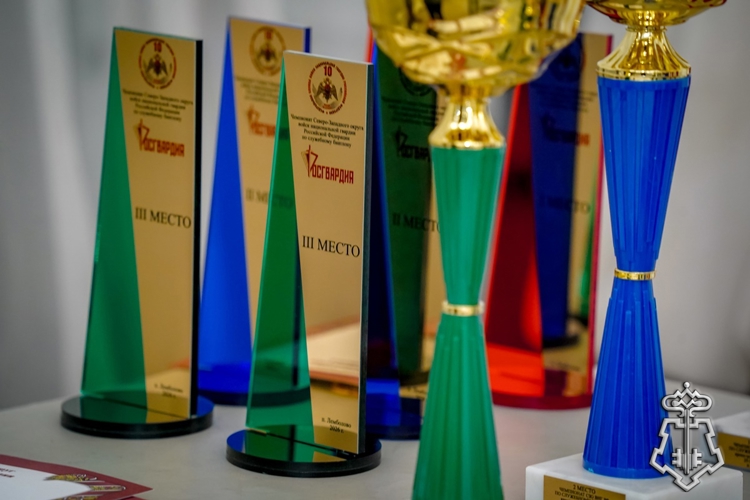Сотрудники внведомственной охраны стали призерами окружных чемпионатов по служебному биатлону и легкоатлетическому кроссу