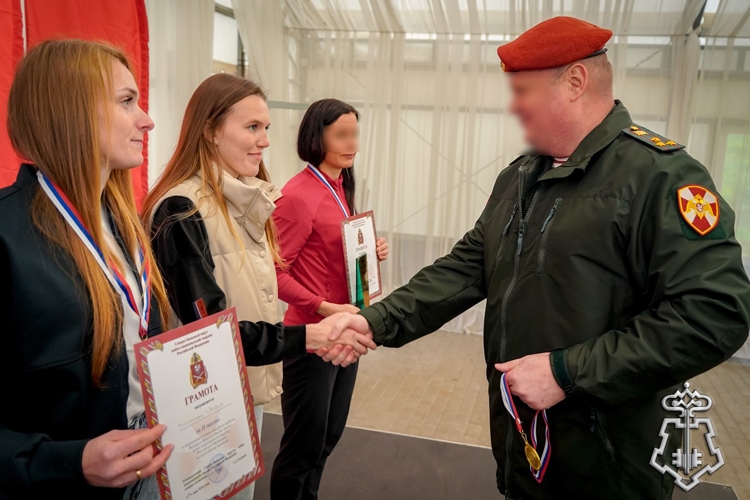 Сотрудники внведомственной охраны стали призерами окружных чемпионатов по служебному биатлону и легкоатлетическому кроссу