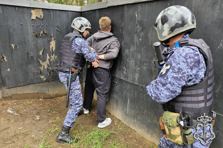 Команда УВО Росгвардии по Архангельской области стала второй на окружном этапе всероссийского конкурса профмастерства
