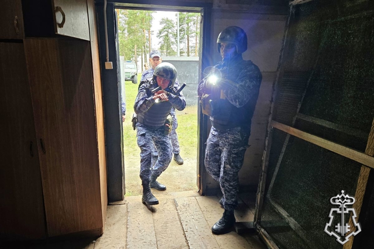 Команда УВО Росгвардии по Архангельской области стала второй на окружном этапе всероссийского конкурса профмастерства