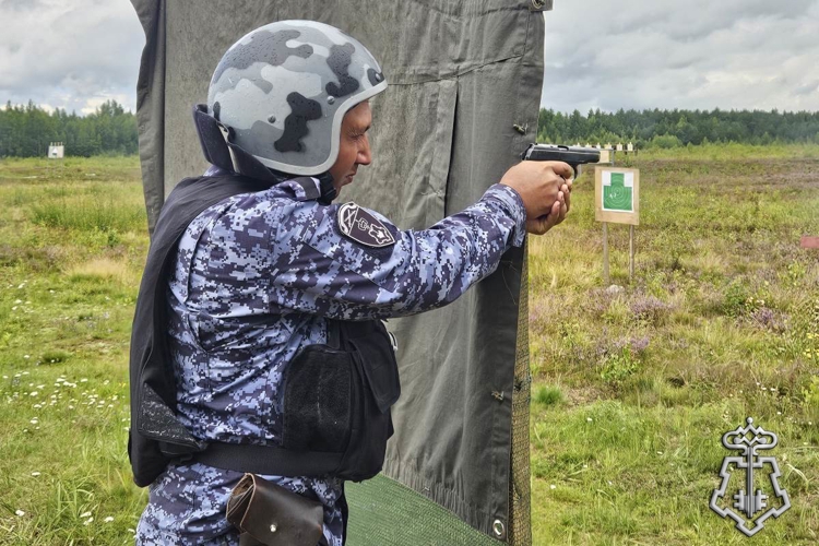 Команда УВО Росгвардии по Архангельской области стала второй на окружном этапе всероссийского конкурса профмастерства