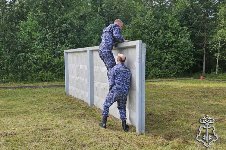 Команда УВО Росгвардии по Архангельской области стала второй на окружном этапе всероссийского конкурса профмастерства