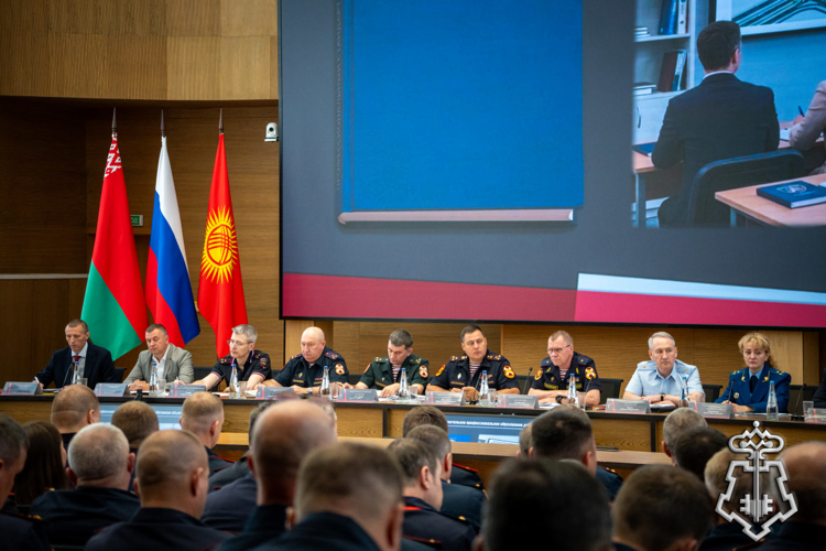 Руководитель управления вневедомственной охраны Росгвардии по Архангельской области принял участие во Всероссийском совещании-семинаре в Нижнем Новгороде.