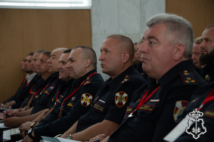 Руководитель управления вневедомственной охраны Росгвардии по Архангельской области принял участие во Всероссийском совещании-семинаре в Нижнем Новгороде.