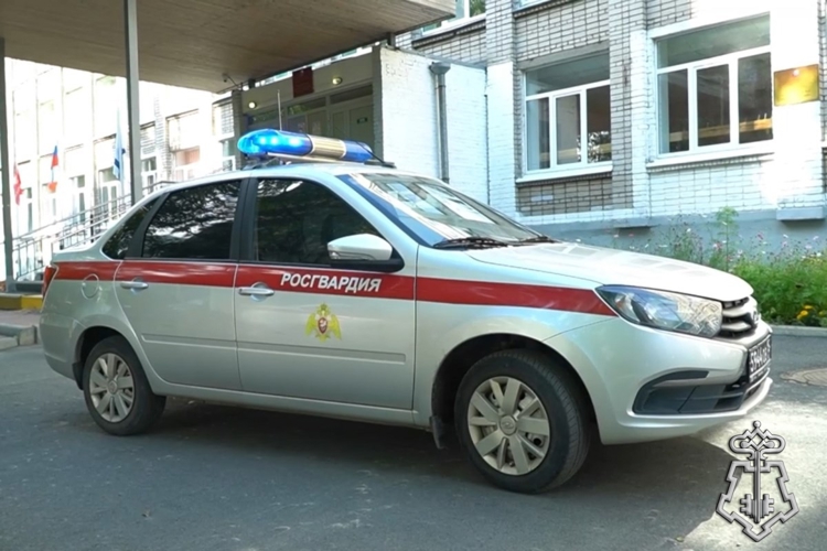 Сотрудники Росгвардии приняли участие в антитеррористических тренировках на объектах образования Архангельской области.